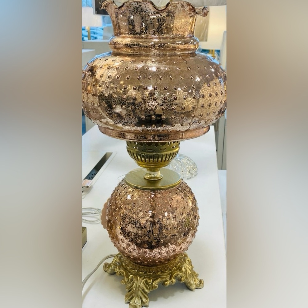 “BLOOM” KARMA HOME SMALL textured Accent table top lamp in pink/champagne color. - Picture 2 of 5
